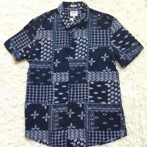 GUESS Men's Printed Shirt Slim Fit Button Down Short Sleeve Casual Blue M